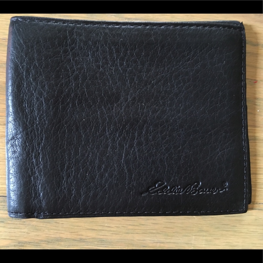 Eddie Bauer Men’s wallet